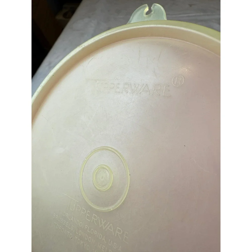 Vintage Tupperware Pink Wonderlier Bowl with Lid 6 Inch 233-10 Made in‎ USA